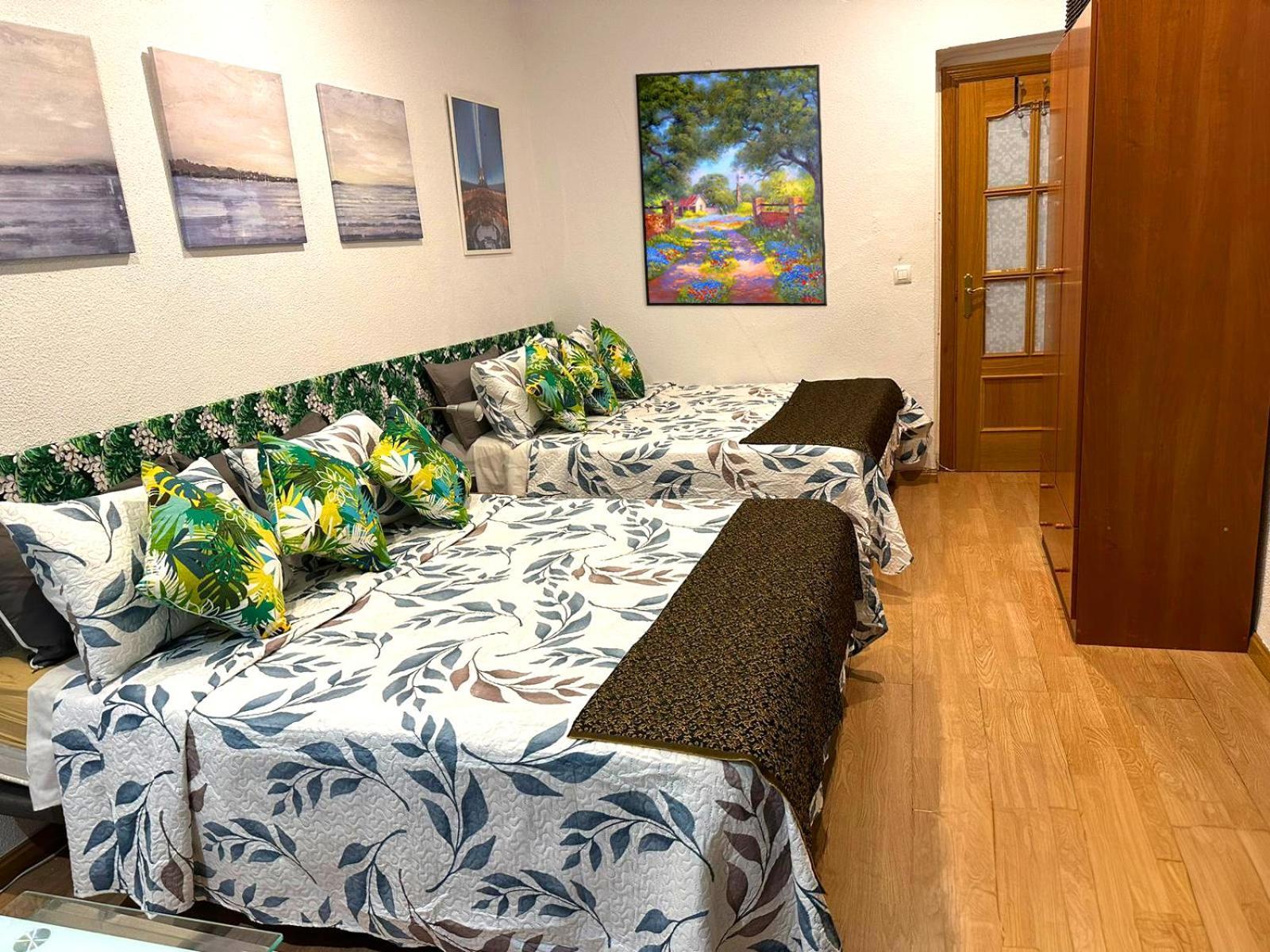 Puerta Del Sol Carretas Apartaments & Rooms Madrid Exterior photo